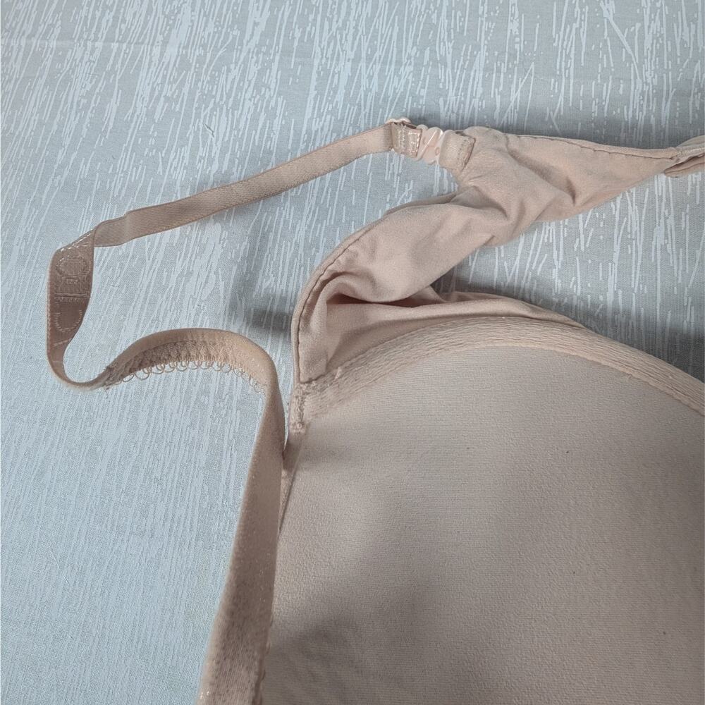Victoria's Secret Nude Bra - Picture 5 of 6